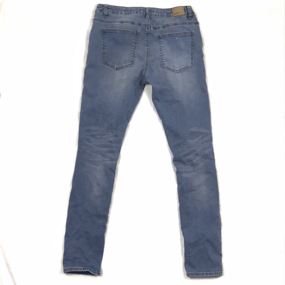 Urban Light-wash Jeans - Picture 4 of 6